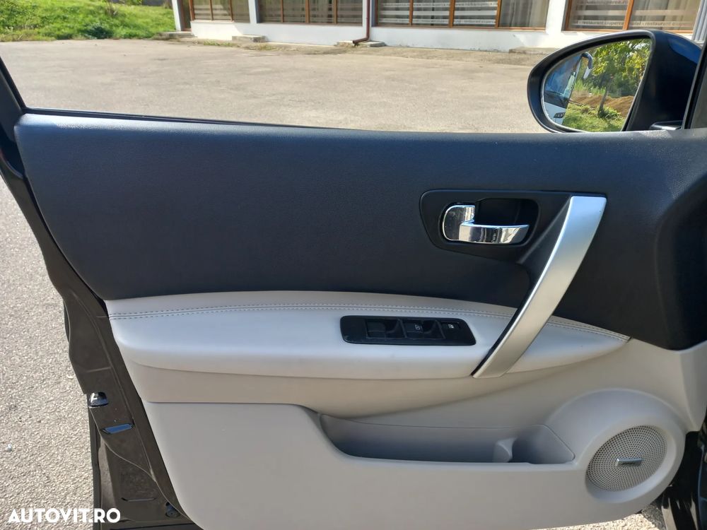 Nissan Qashqai 2.0 dCi DPF tekna - 11