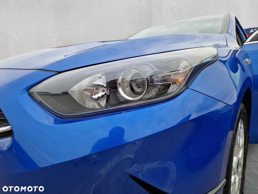 Kia Ceed 1.5 T-GDI M - 33