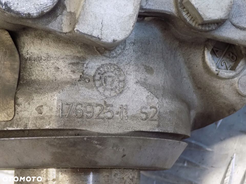 BMW G11 G12 G30 DYFER PRZEDNI MOST 7648878 2.56 - 6