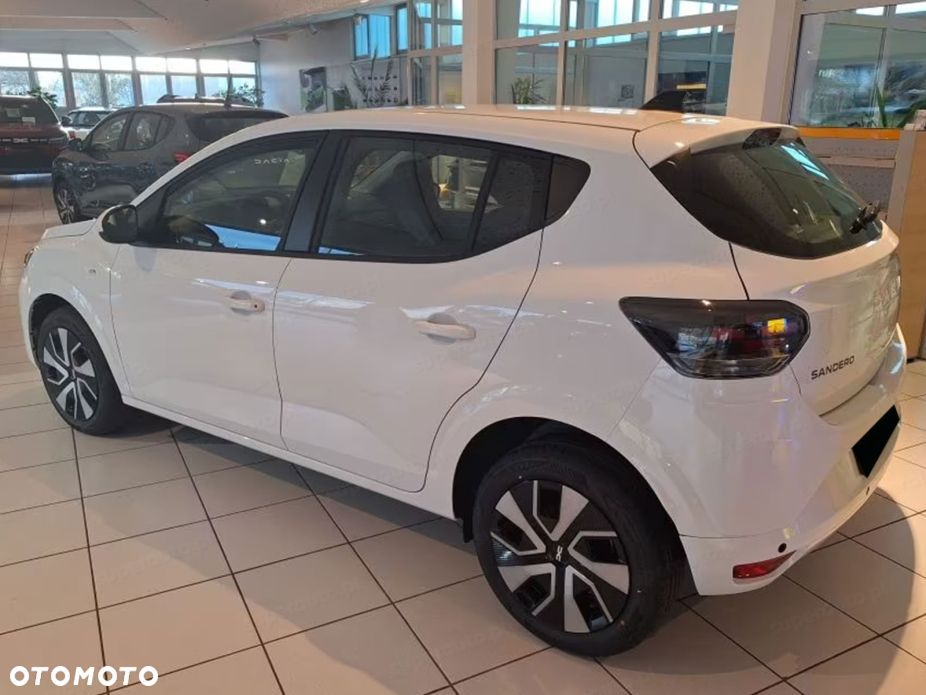 Dacia Sandero - 3