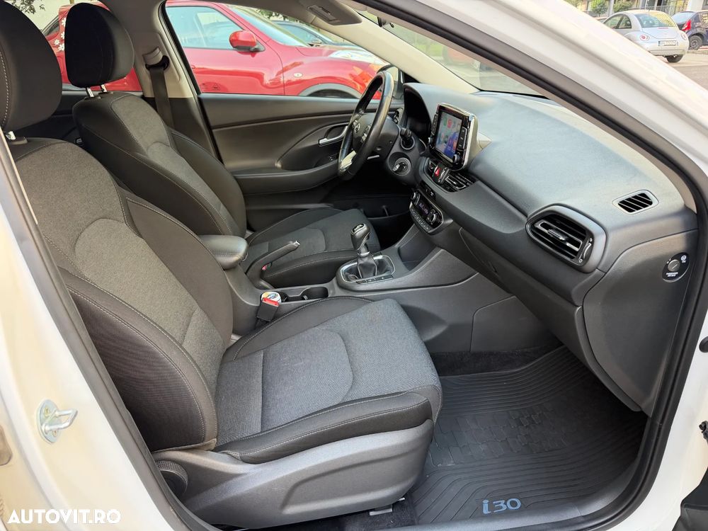 Hyundai i30 1.5 110CP 5DR M/T Highway - 20