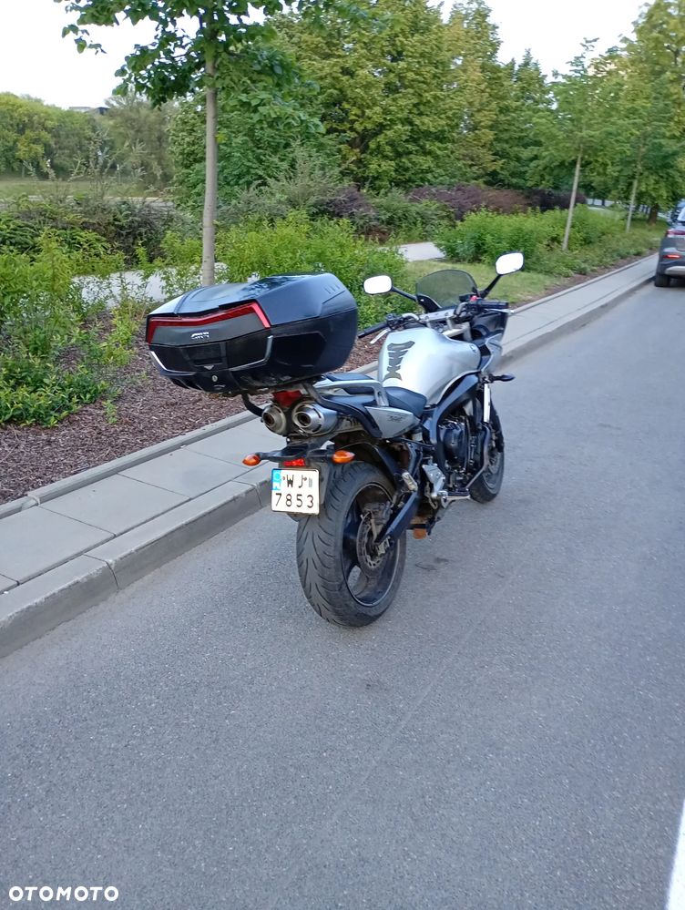 Yamaha FZ6 - 7