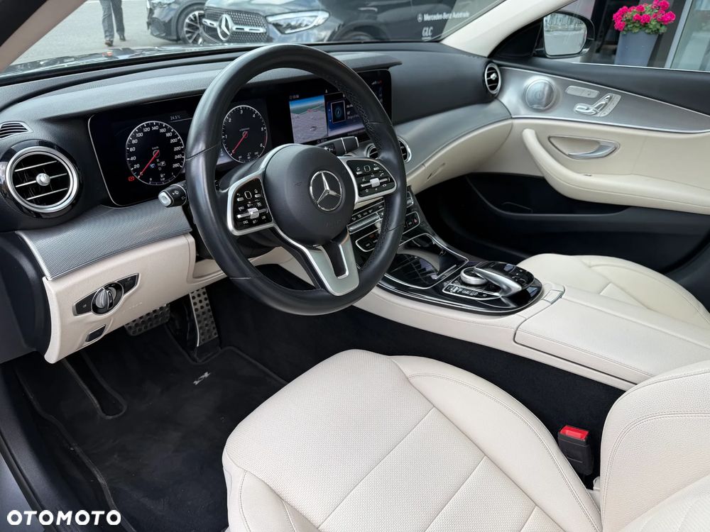 Mercedes-Benz Klasa E 220 d 9G-TRONIC AMG Line - 9
