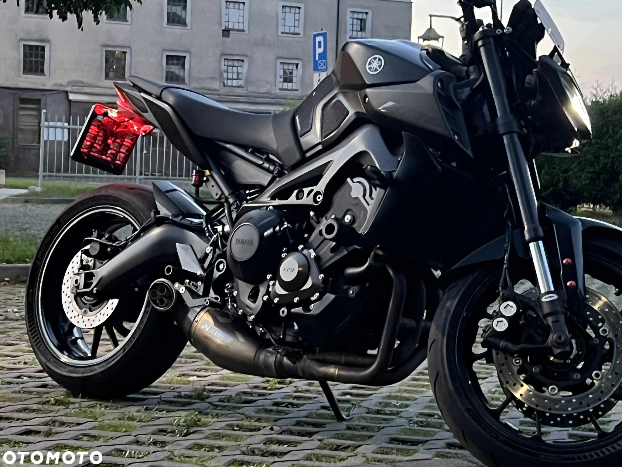 Yamaha MT - 9