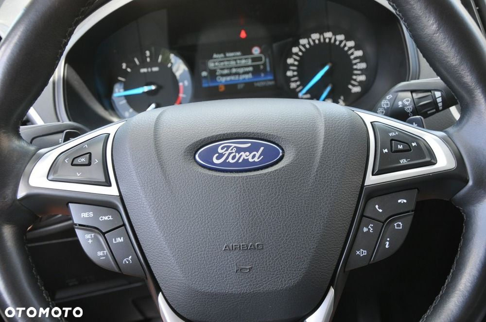 Ford S-Max - 15
