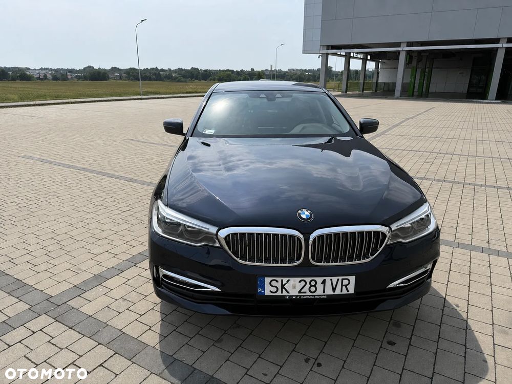 BMW Seria 5 530i xDrive - 7