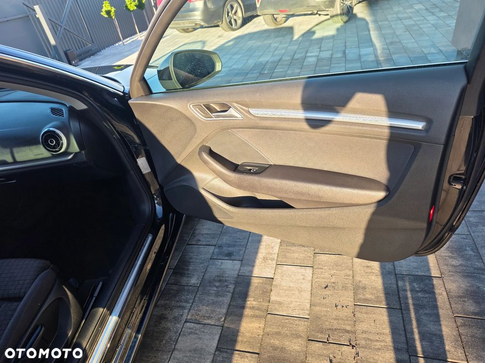 Audi A3 3-drzwiowe 1.4 TFSI Ambition - 27