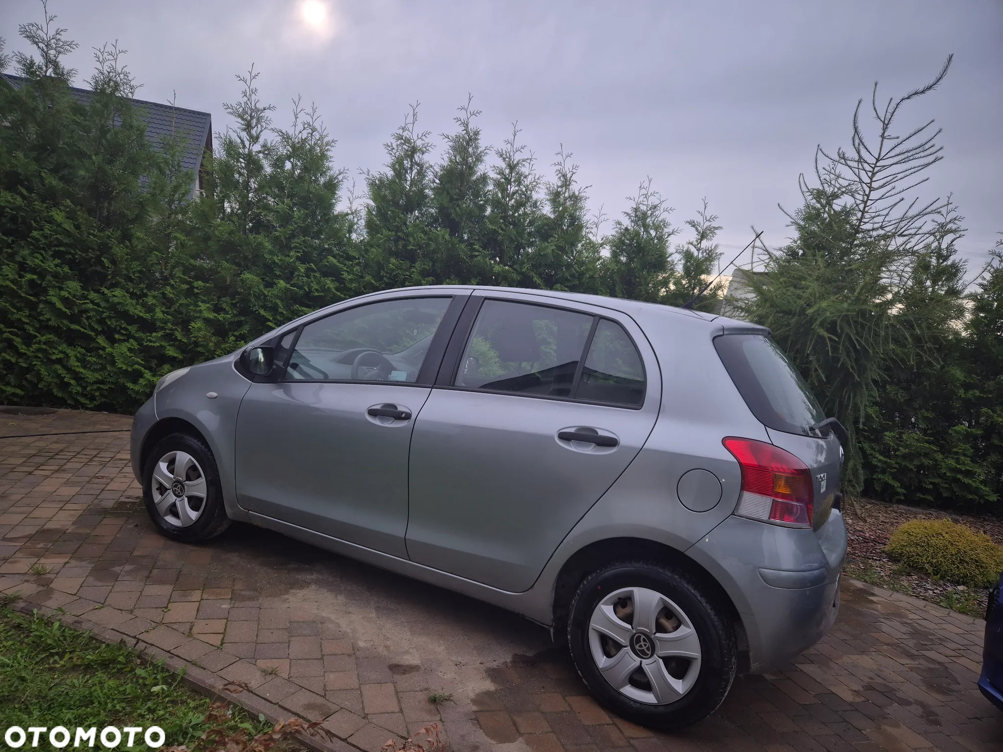 Toyota Yaris 1.0 Terra - 8
