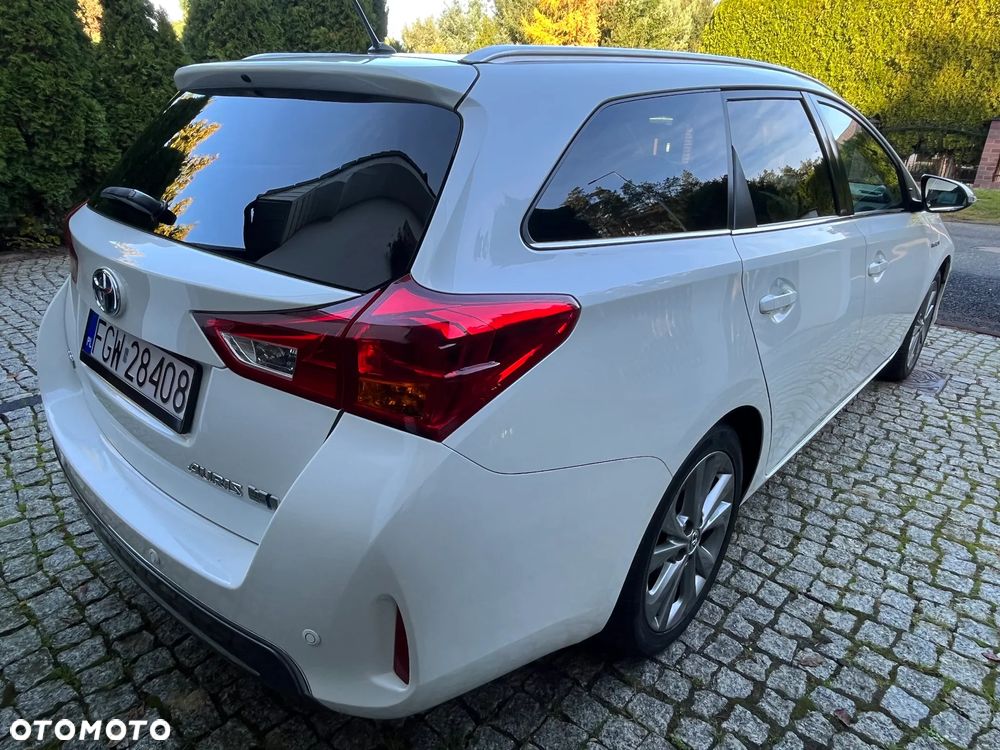 Toyota Auris 1.8 HSD Luna - 8