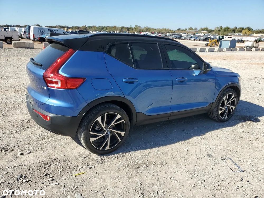 Volvo XC 40 T5 AWD R-Design - 4