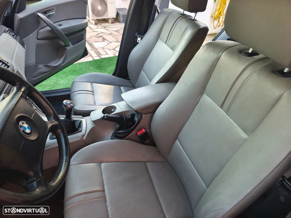 BMW X3 2.0 d SE - 11