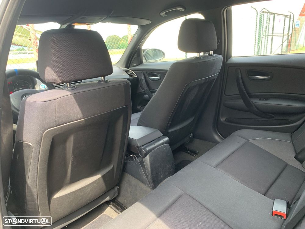 BMW 118 d Pack M - 12