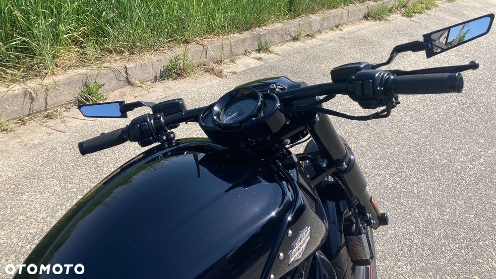 Harley-Davidson V-Rod Night Rod - 4