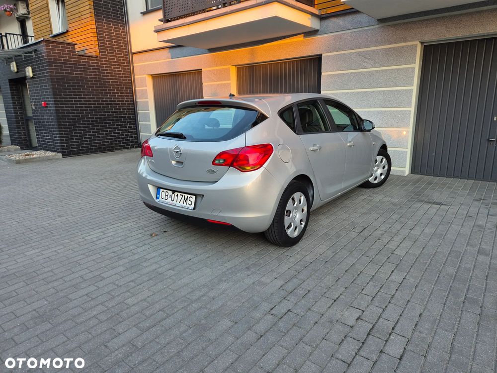 Opel Astra 1.6 Enjoy - 5