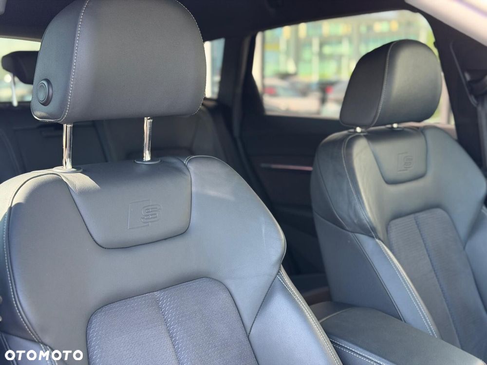 Audi e-tron 55 Quattro S Line - 28