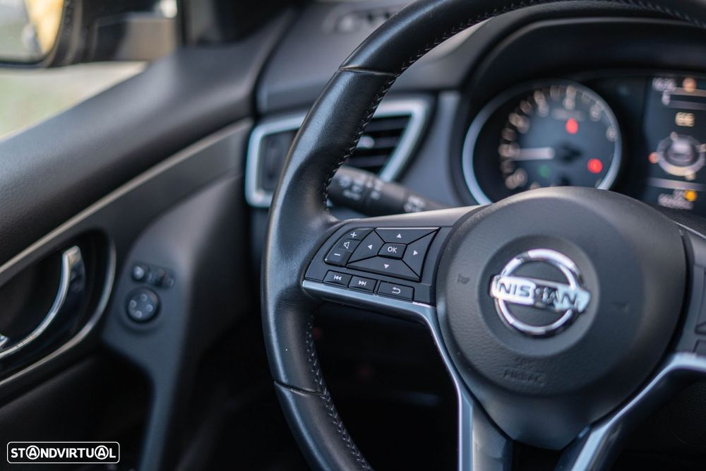 Nissan Qashqai 1.2 DIG-T N-Connecta 18 - 8