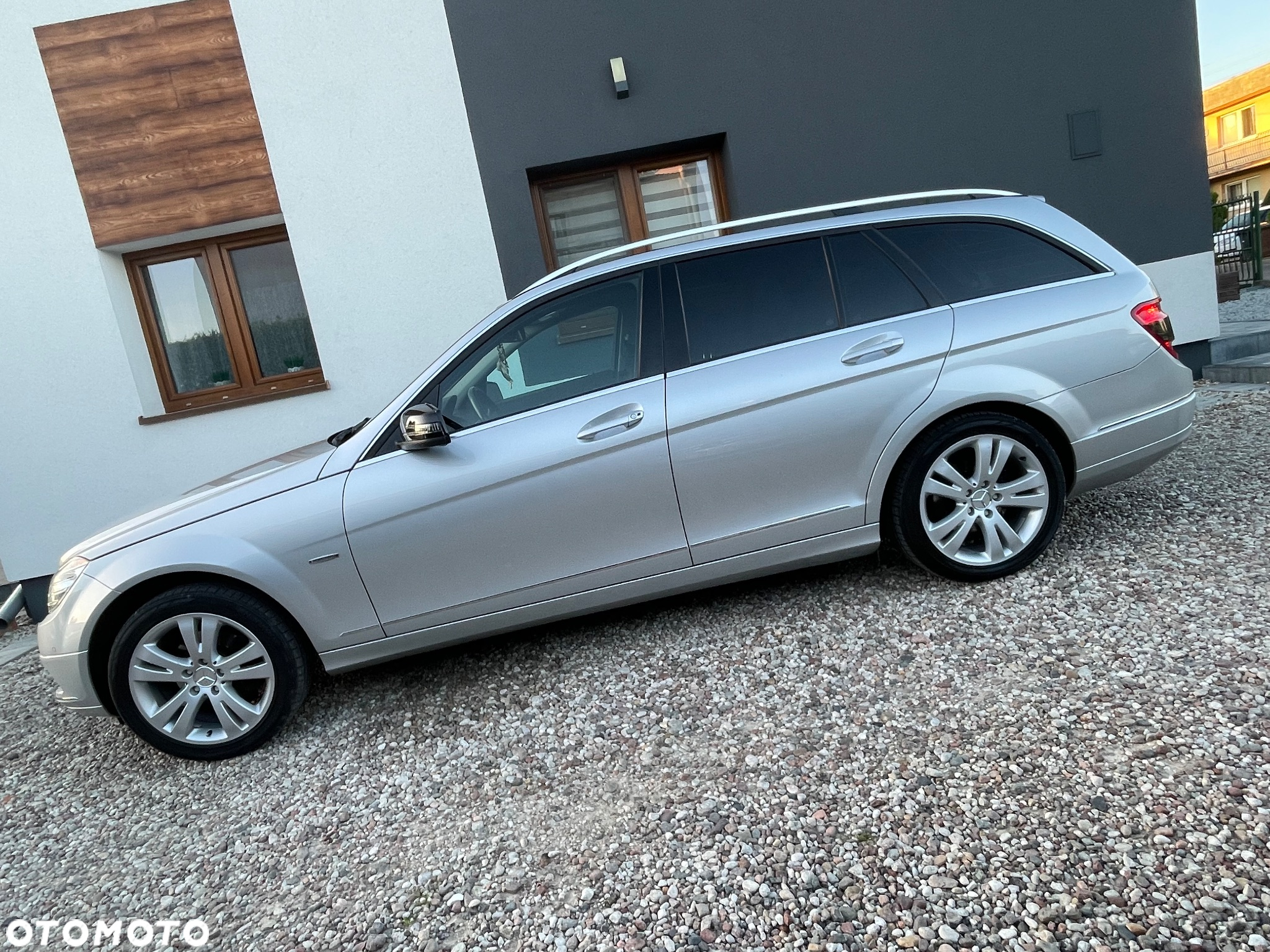 Mercedes-Benz Klasa C 180 T Kompressor Automatik BlueEFFICIENCY Avantgarde - 36