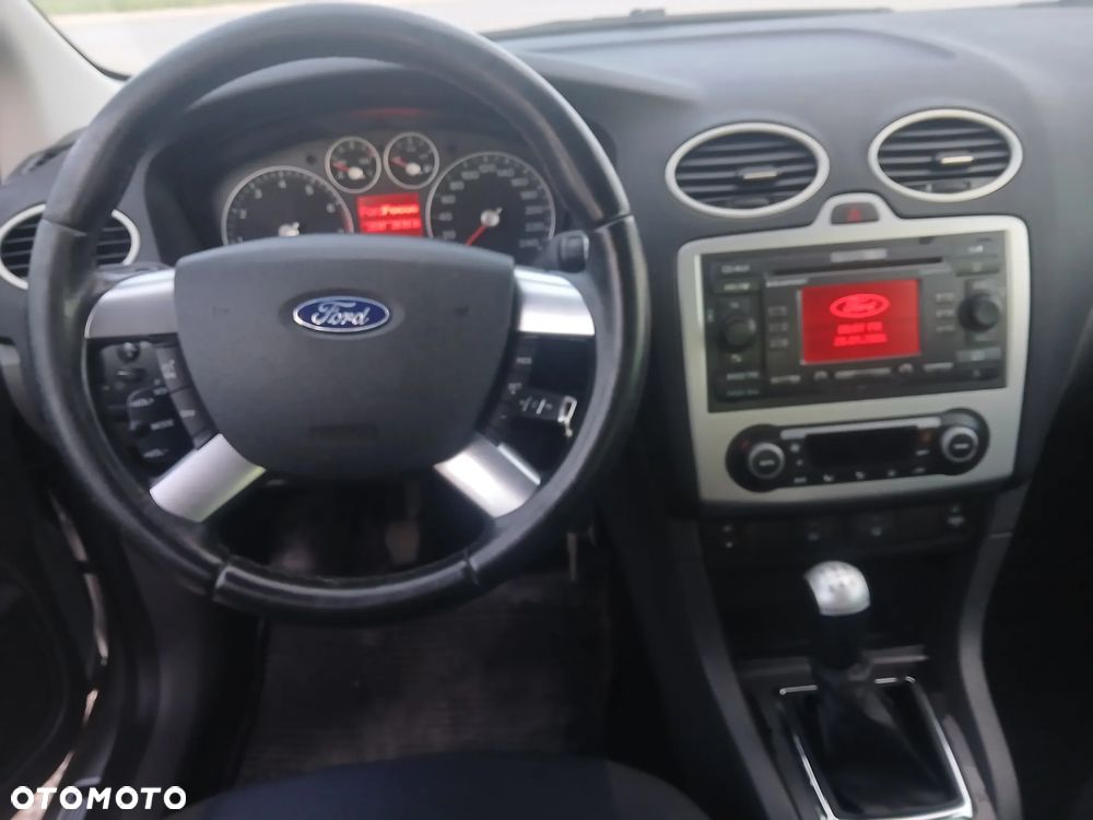 Ford Focus - 22