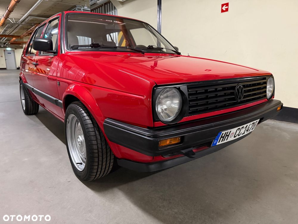 Volkswagen Golf - 8