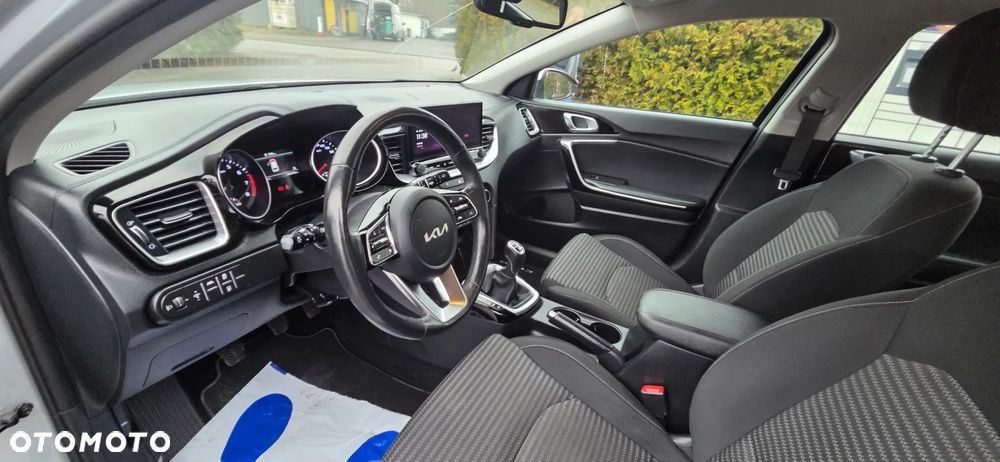 Kia Ceed 1.5 T-GDI OPF Vision - 31