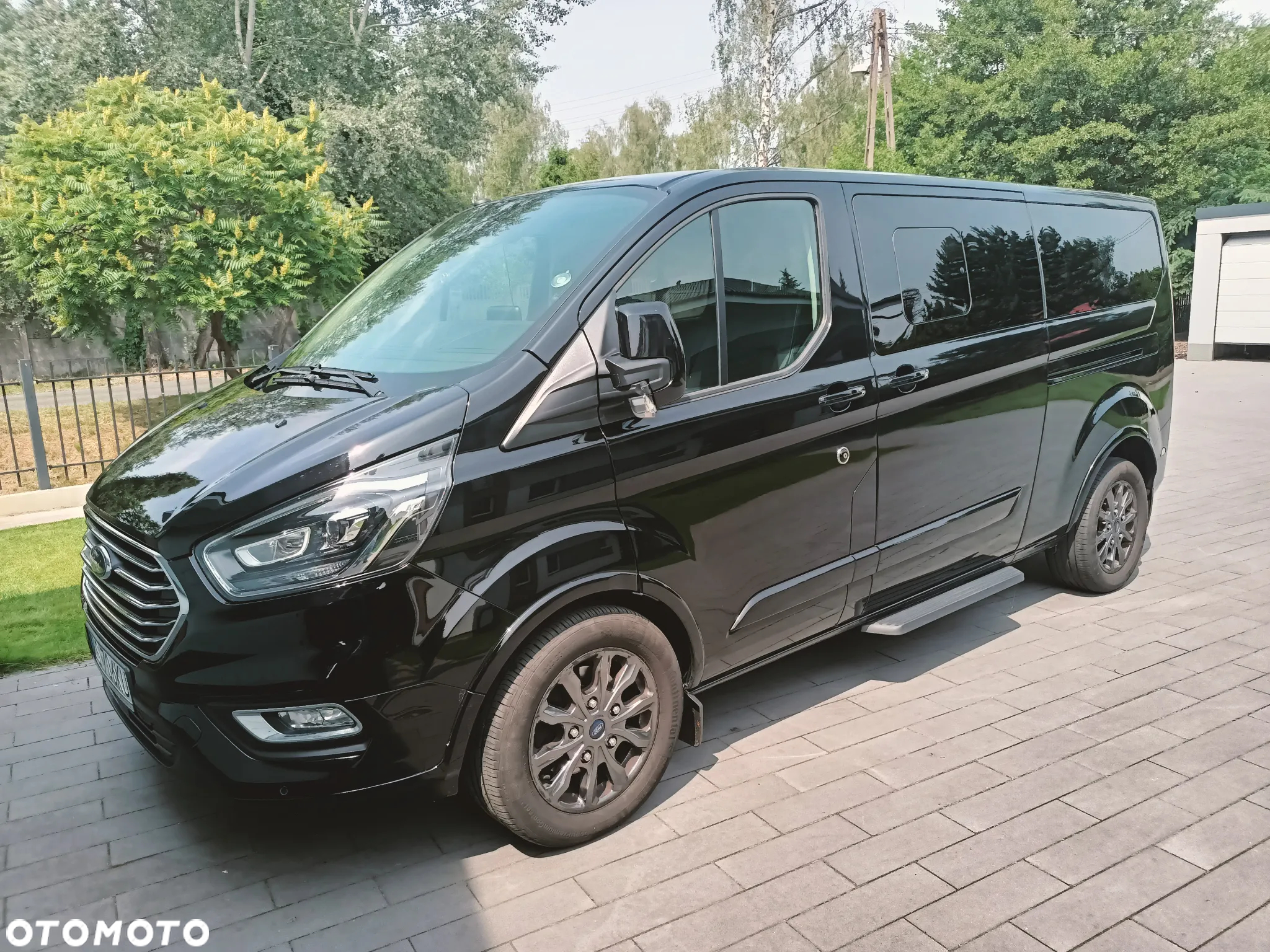 Ford Tourneo Custom - 2