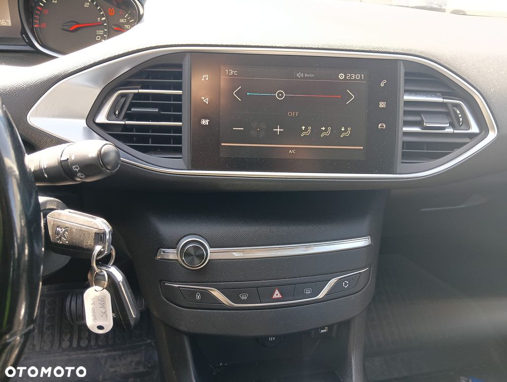 Peugeot 308 1.6 BlueHDi Business Line S&S - 12