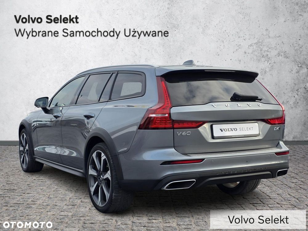 Volvo V60 Cross Country - 8