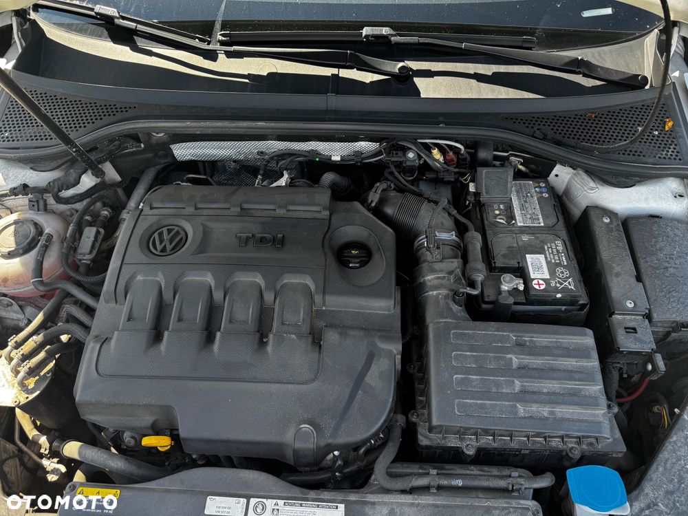 Volkswagen Passat 2.0 TDI SCR Comfortline - 8