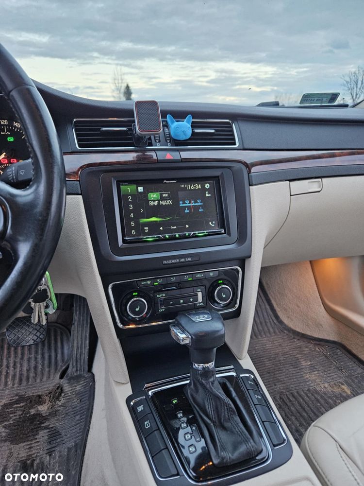 Skoda Superb 1.8 TSI Platinum DSG - 8