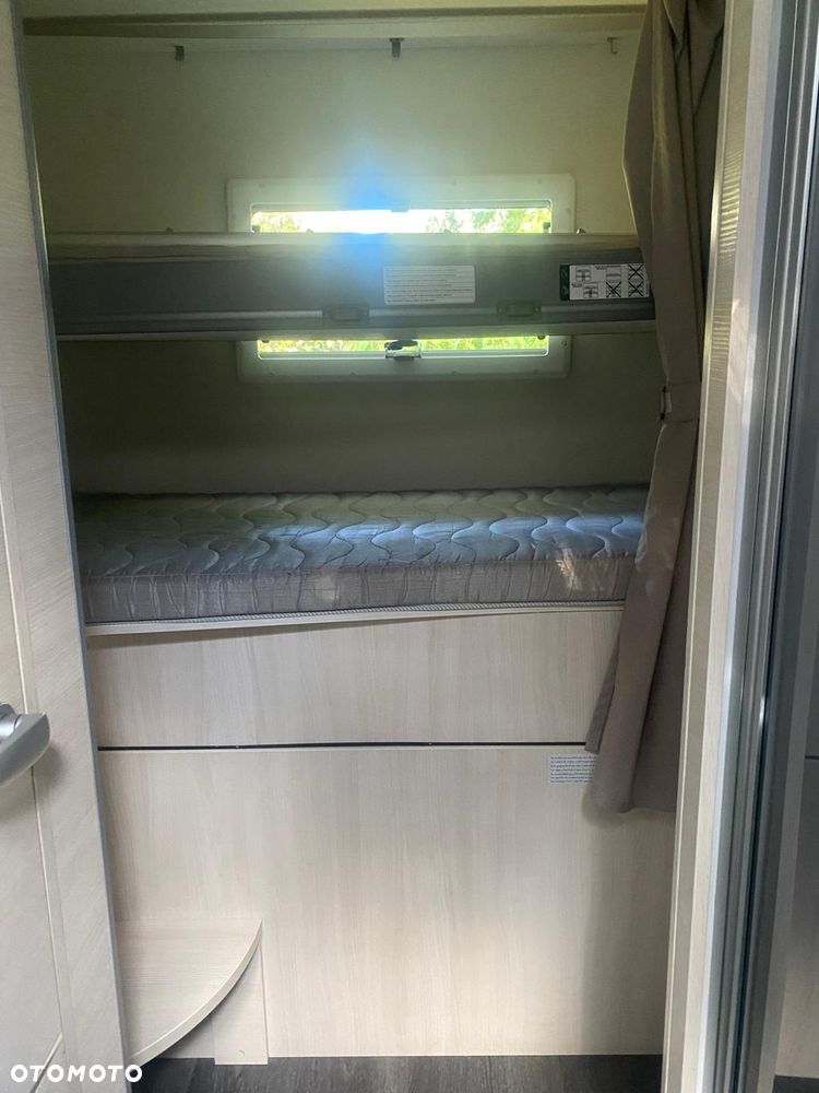 Ford CHAUSSON 720 - 22