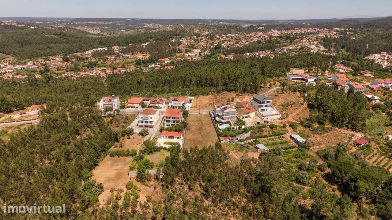 Terreno de 1140 m2 para construção de moradia na Rua de Paredes ( Eira - Grande imagem: 4/20