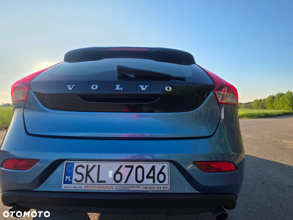 Volvo V40 D4 Momentum - 9