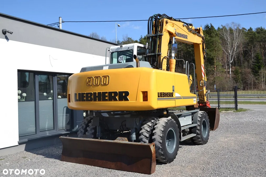 Liebherr A900 C - 9
