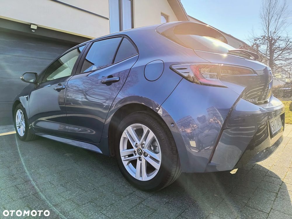 Toyota Corolla 1.8 Hybrid Comfort - 22