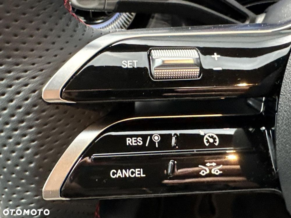 Mercedes-Benz CLA 200 mHEV 4-Matic 8G-DCT - 16