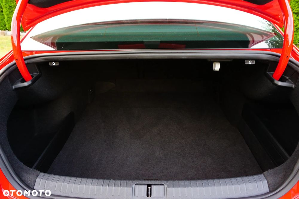 Volkswagen Passat 2.0 TDI EVO Business DSG - 22