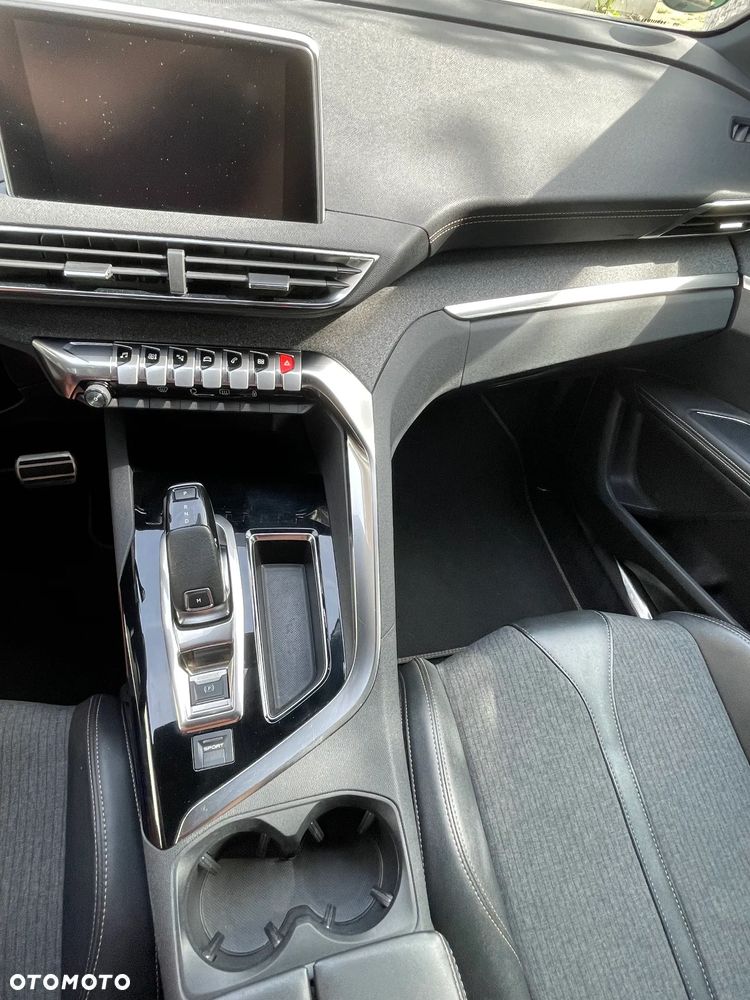 Peugeot 5008 PureTech 180 EAT8 Stop & Start GT Pack - 17