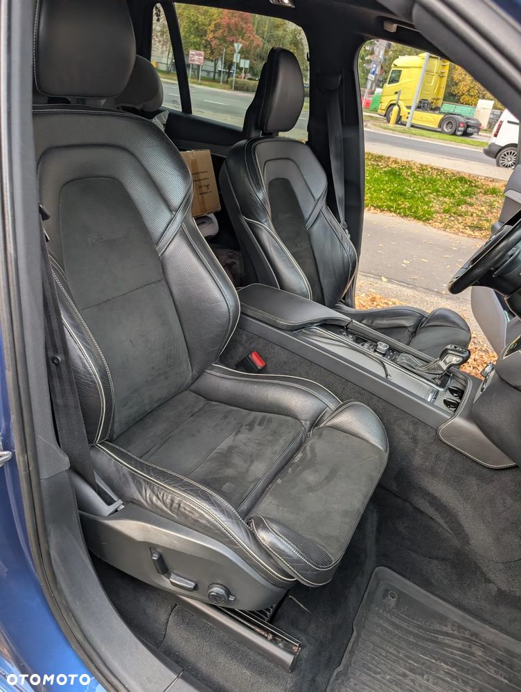 Volvo XC 90 - 8