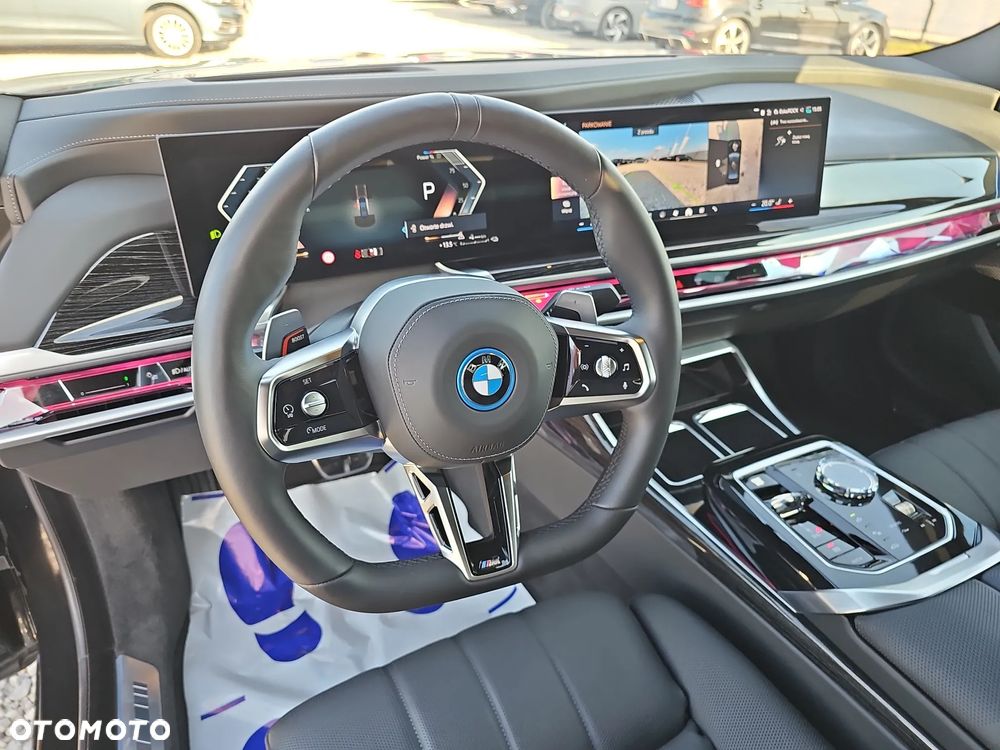 BMW Seria 7 750e PHEV xDrive sport - 12
