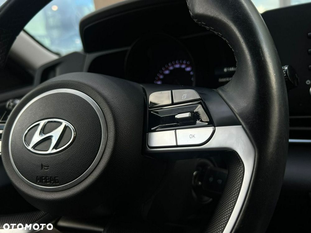 Hyundai Elantra - 16