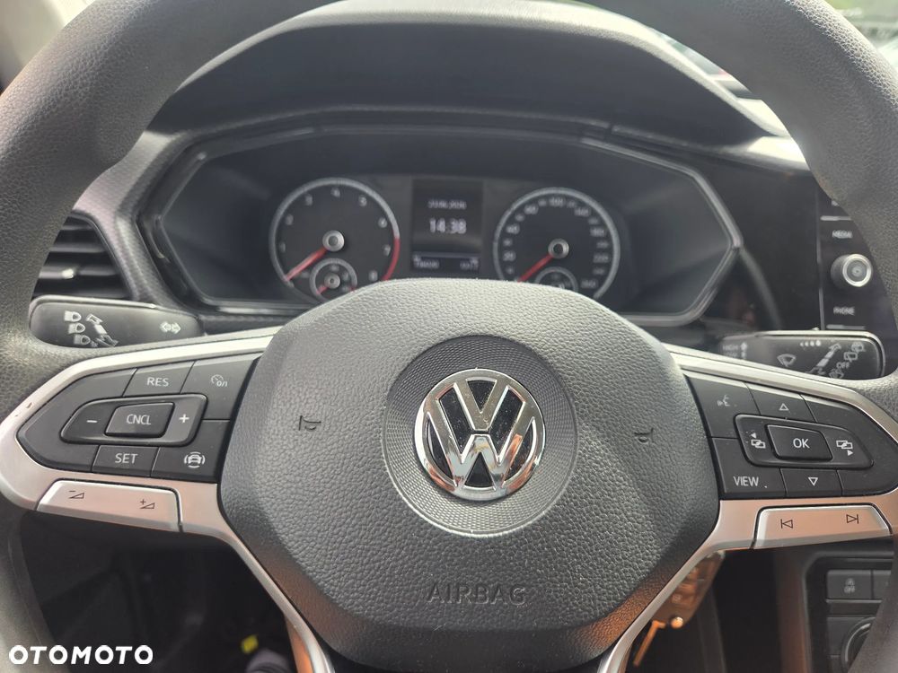 Volkswagen T-Cross - 11