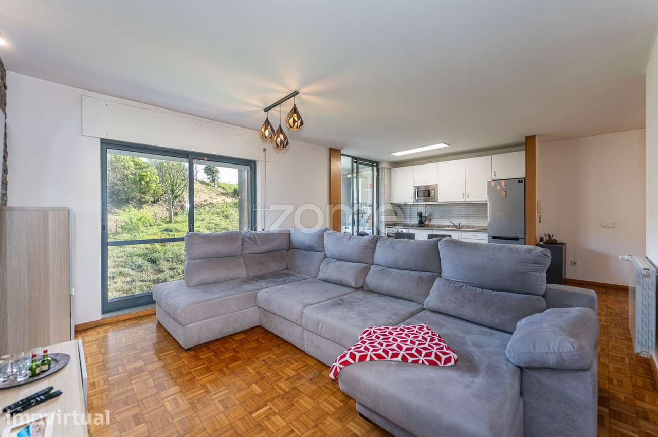 Andar Moradia T4 Triplex c/ excelentes acessos em Mozelos - Grande imagem: 3/40