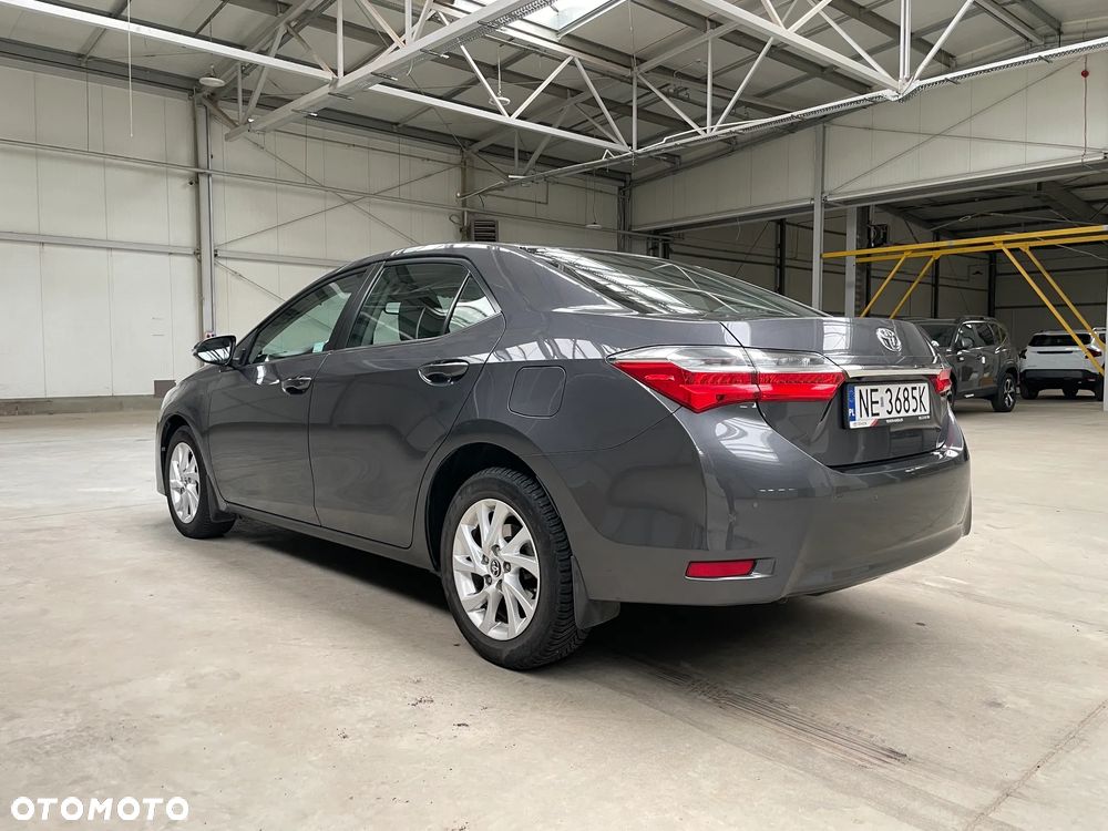 Toyota Corolla 1.6 Classic Plus - 2