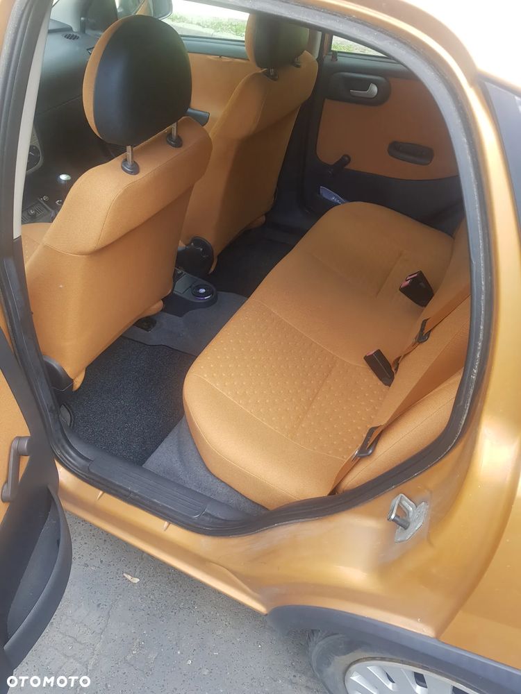 Opel Corsa 1.2 16V NJoy - 10