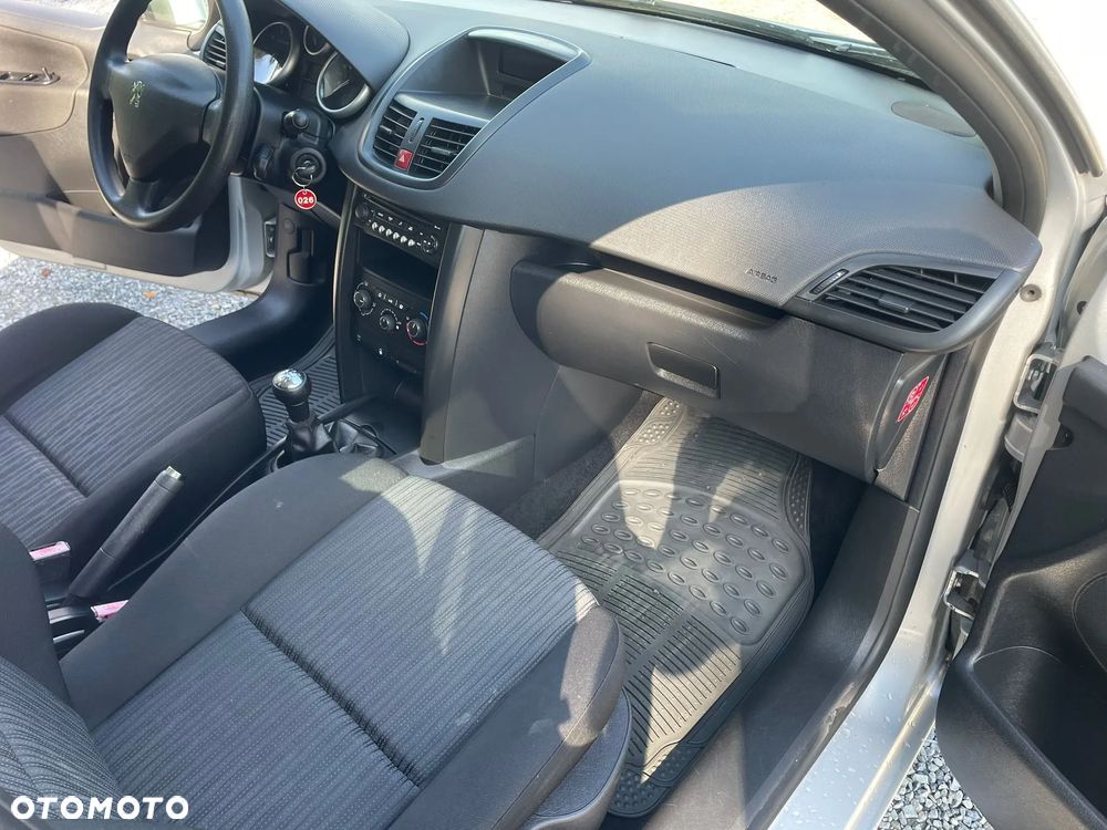 Peugeot 207 1.4 Trendy - 20