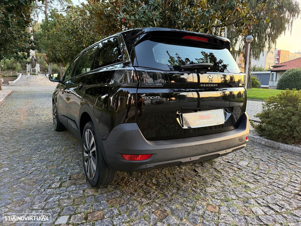 Peugeot 5008 - 10