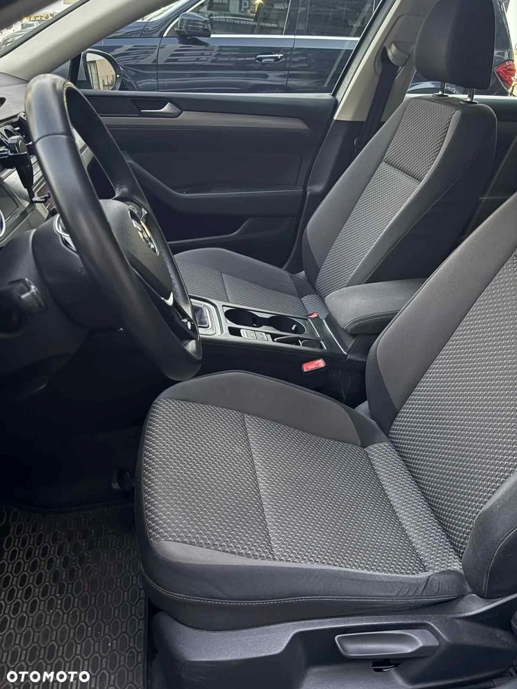 Volkswagen Passat 1.4 TSI BMT Trendline - 21