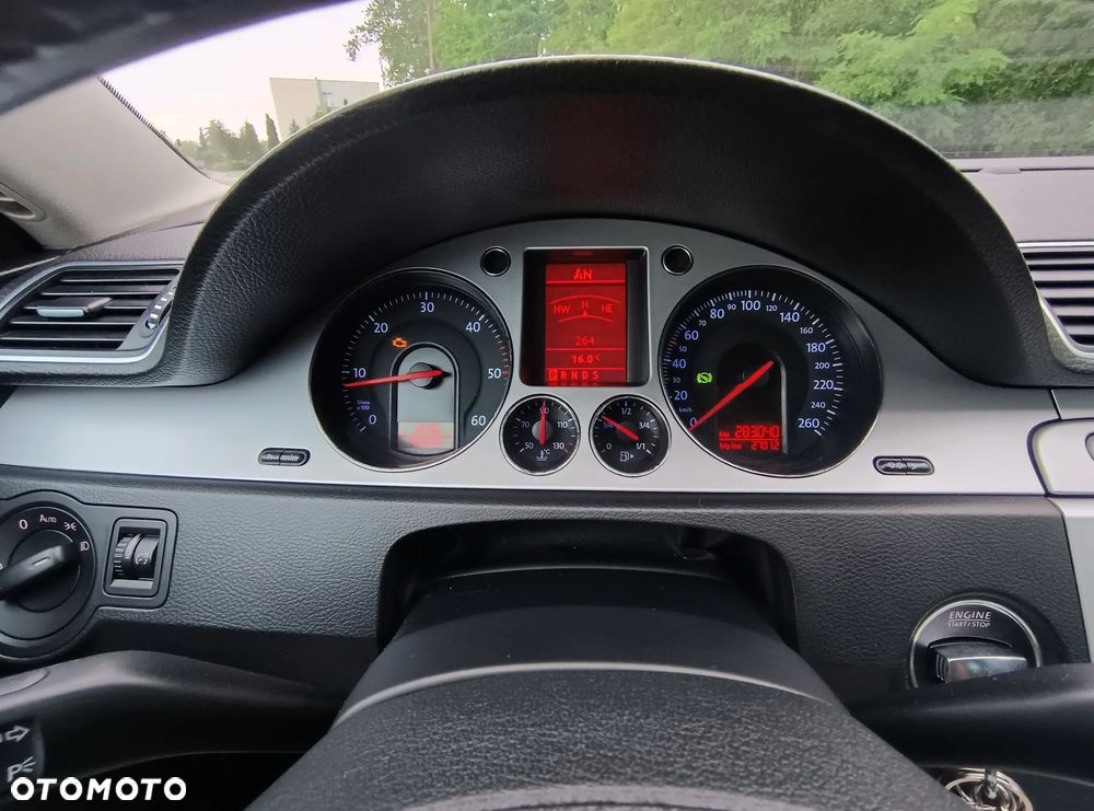 Volkswagen Passat 2.0 TDI DPF Highline DSG - 9