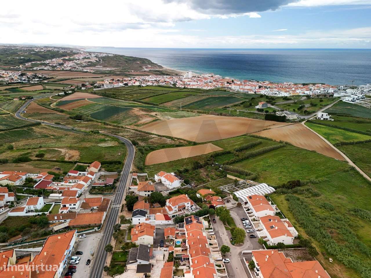 Moradia T3 com vista mar, jardim, garagem e excelentes áreas na Lourin - Grande imagem: 2/49