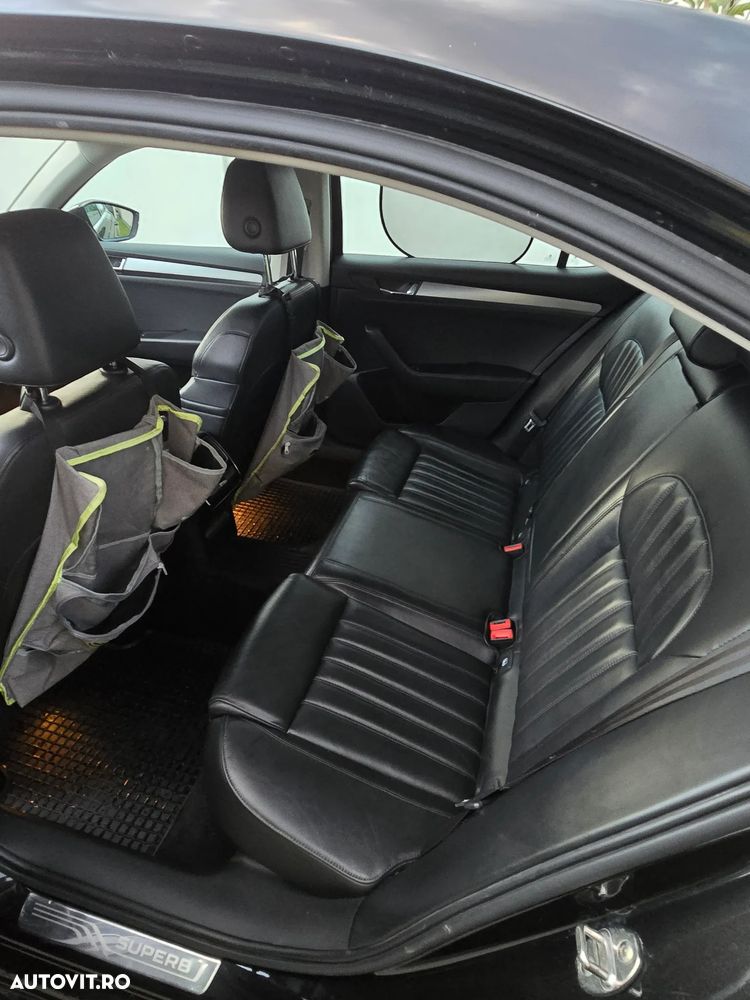 Skoda Superb 2.0 TDI DSG Style - 6